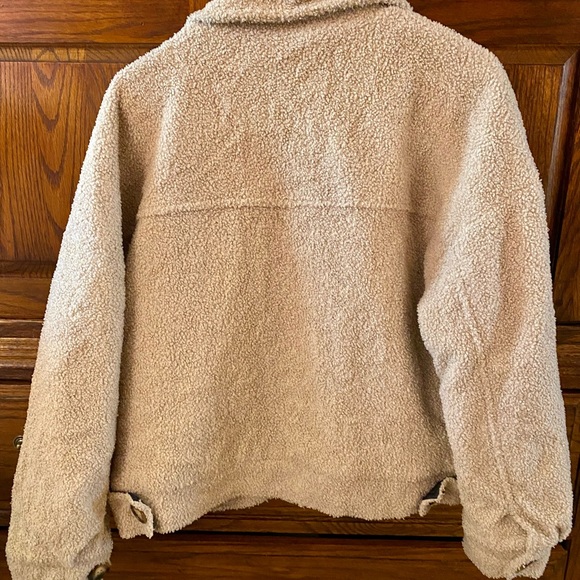 Cropped Teddy Jacket 🧸🤎 - Picture 3 of 3